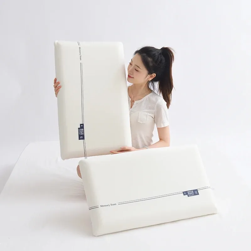 Oreiller plat pour dormir sur le ventre : format 72 x 40 cm